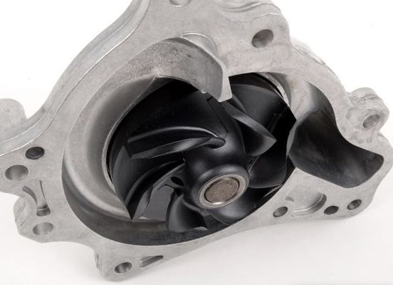 079121014F Pièces moteur Pompe à eau