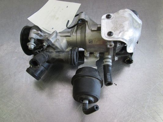 2702000601 Pièces moteur Pompe à eau