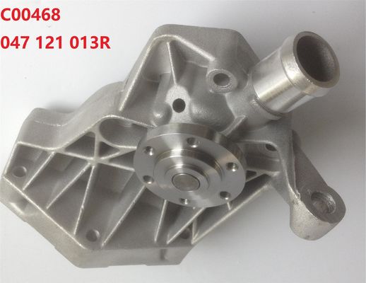 047121013R Pièces moteur Pompe à eau