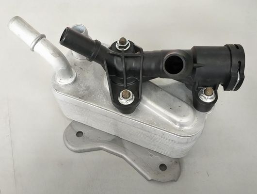17217800408 Pièces moteur BMW refroidisseur d'huile