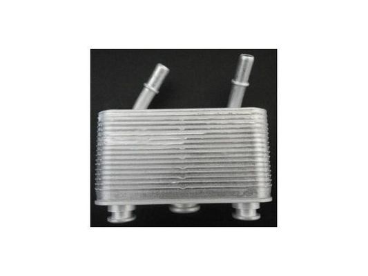 17207500754 Pièces moteur BMW refroidisseur d'huile