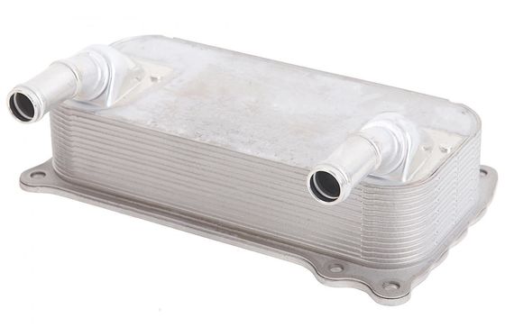 9A110745010 Pièces moteur refroidisseur d'huile