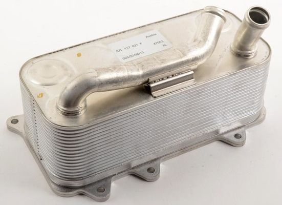 07L117021F Pièces moteur refroidisseur d'huile