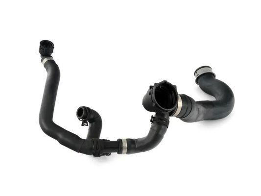 2225010493 Pièces moteur tuyau d'eau de refroidissement