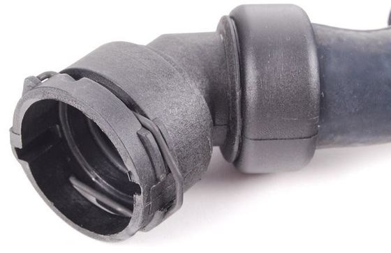 8D0121101AF Pièces moteur tuyau d'eau de refroidissement